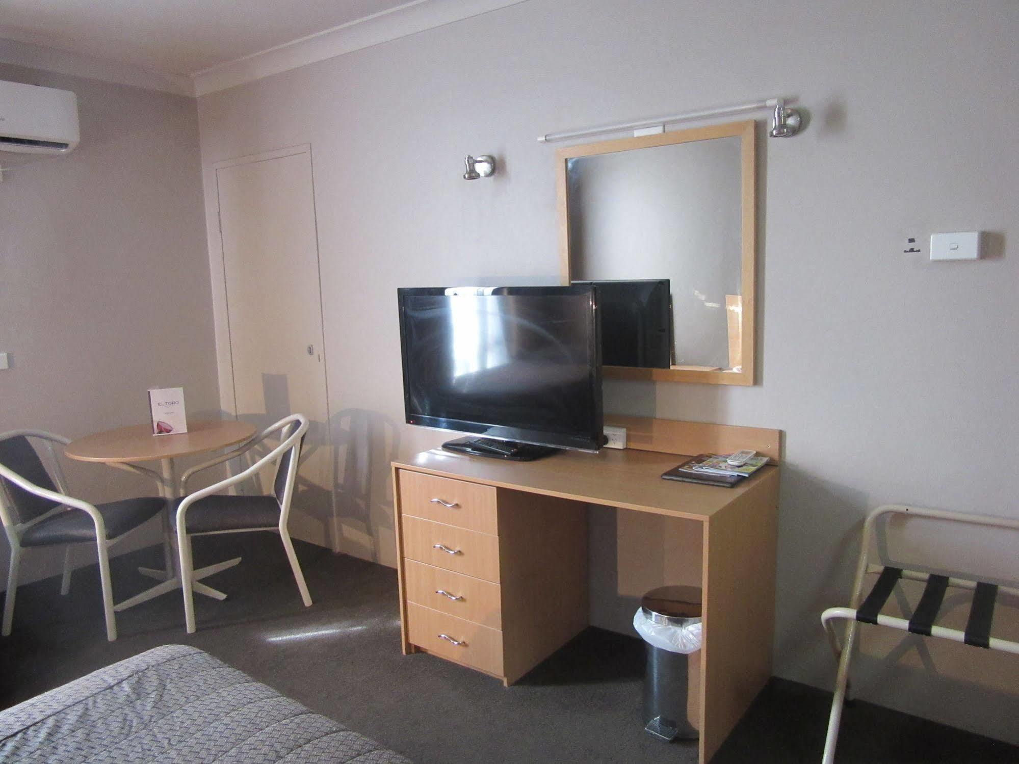 El Toro Motel Warwick Farm Eksteriør billede